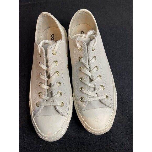 Converse Shoes - Converse White Leather Women’s 9 Low top Chuck Taylor’s